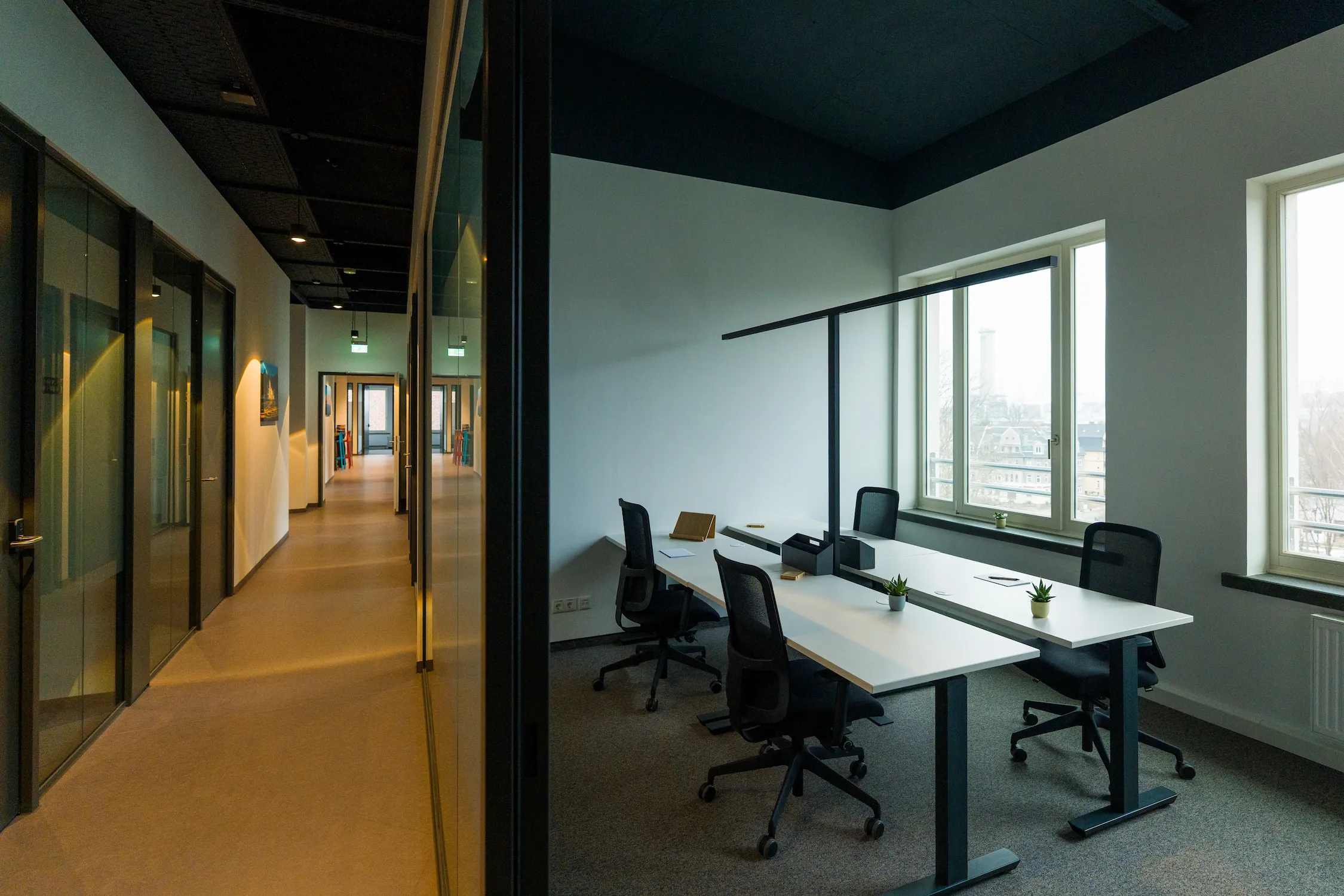 Teambüro mit Flurbereich im Regus Europark